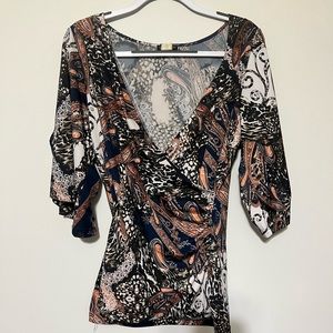 Venus 3/4 shirt size large